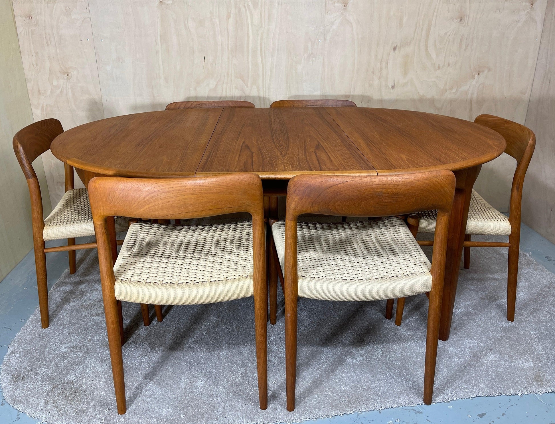 Mid-century teak Dining Table "Model 62" by Henning Kjaernulf for Sorø Stolefabrik - 1958 - Supramobili