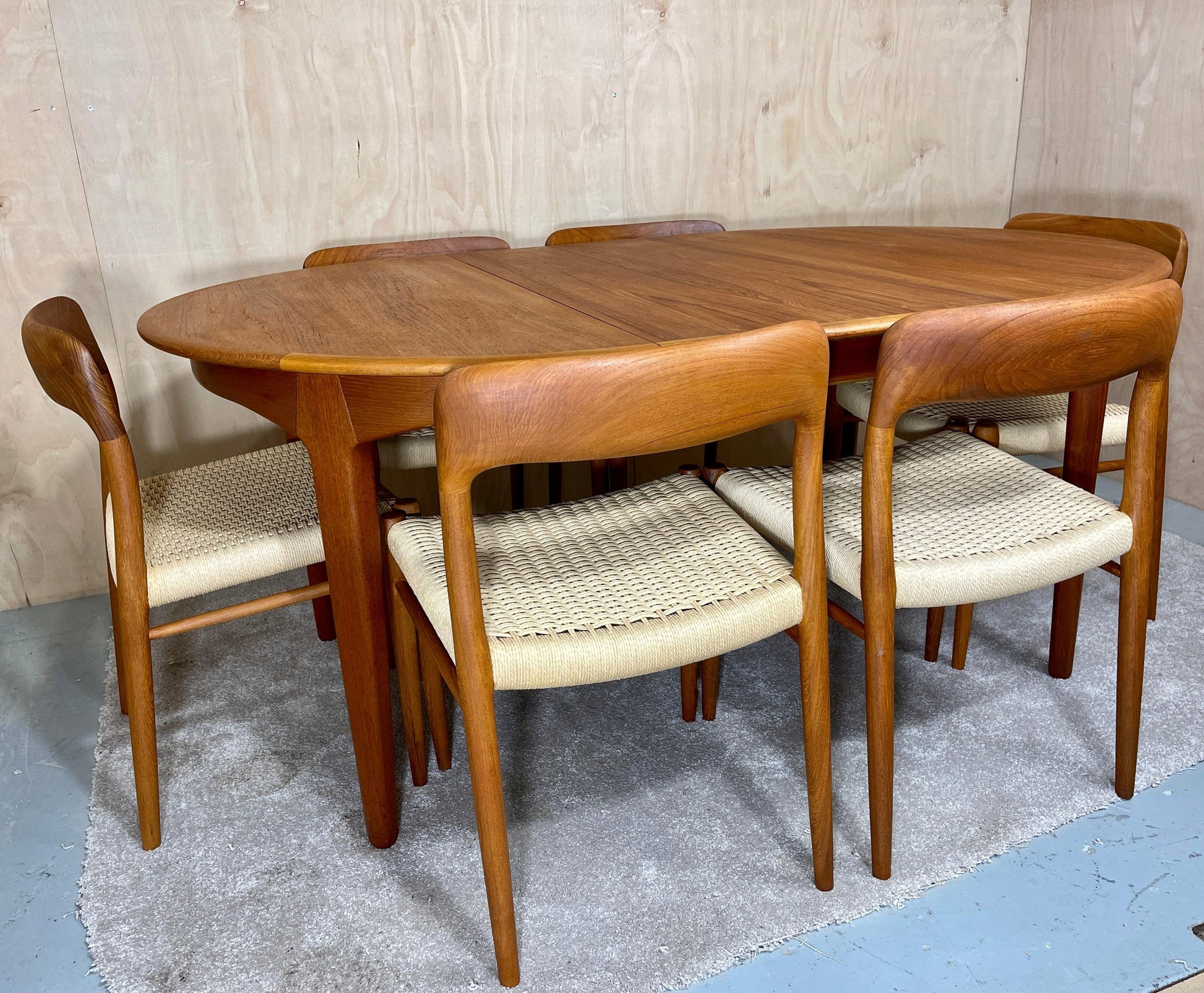 Mid-century teak Dining Table "Model 62" by Henning Kjaernulf for Sorø Stolefabrik - 1958 - Supramobili