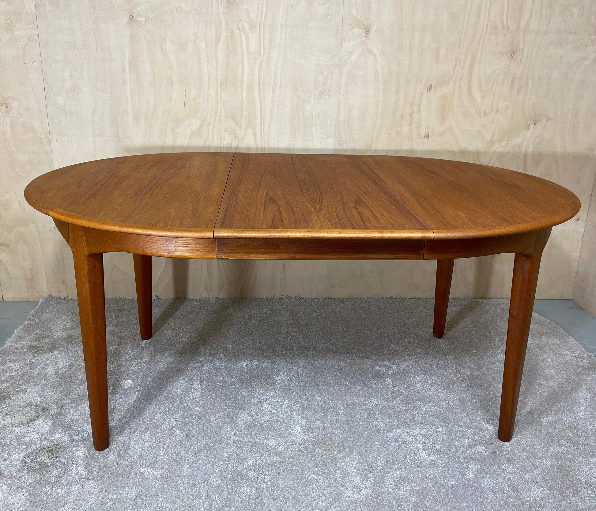 Mid-century teak Dining Table "Model 62" by Henning Kjaernulf for Sorø Stolefabrik - 1958 - Supramobili