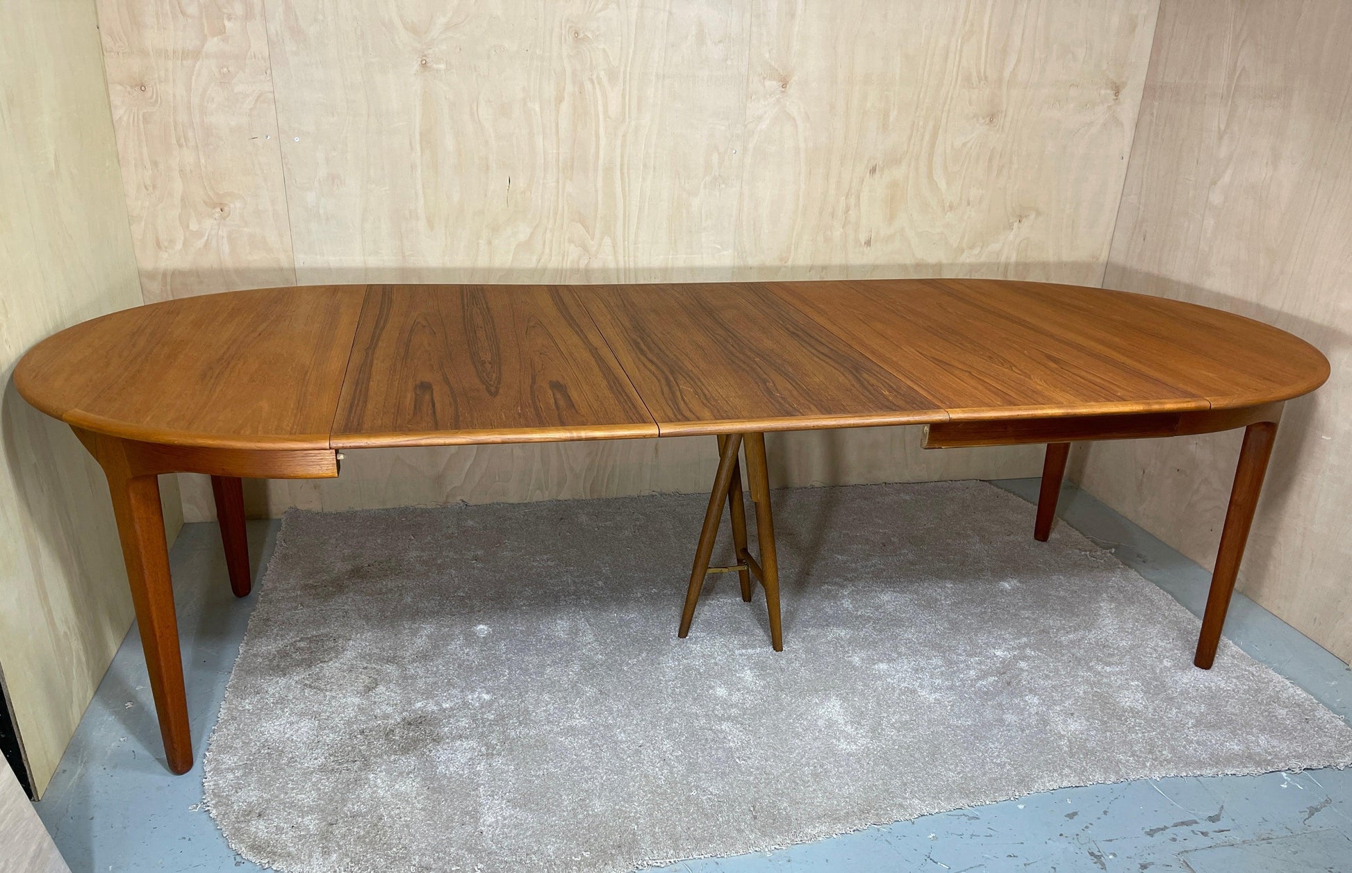 Mid-century teak Dining Table "Model 62" by Henning Kjaernulf for Sorø Stolefabrik - 1958 - Supramobili