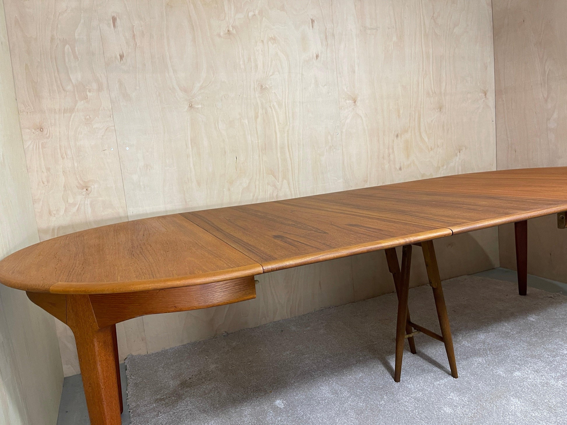 Mid-century teak Dining Table "Model 62" by Henning Kjaernulf for Sorø Stolefabrik - 1958 - Supramobili
