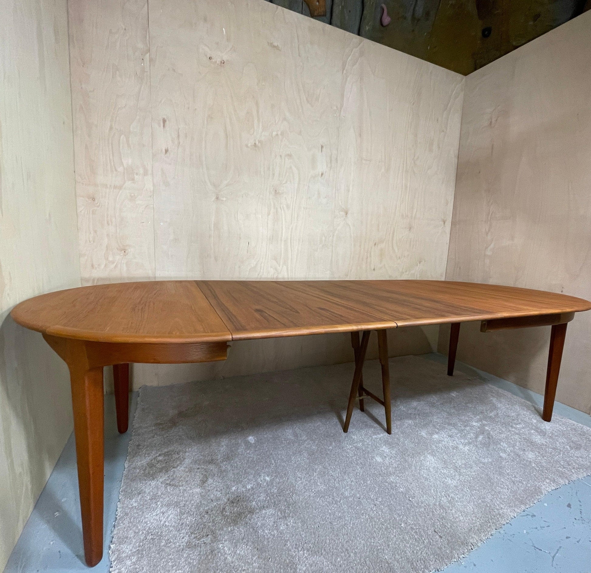 Mid-century teak Dining Table "Model 62" by Henning Kjaernulf for Sorø Stolefabrik - 1958 - Supramobili