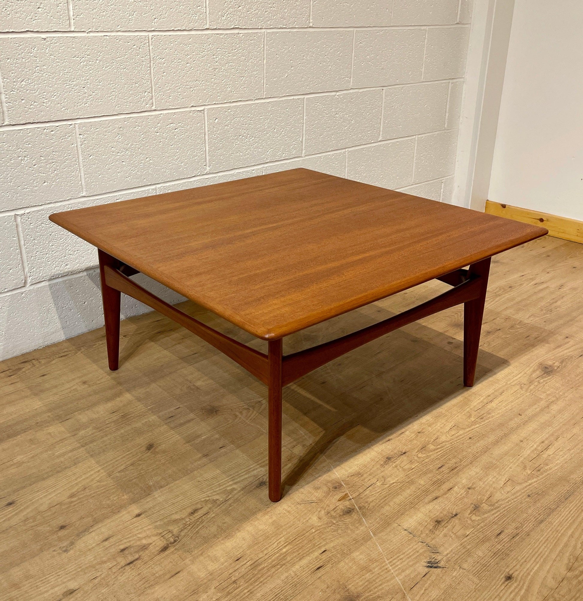 Mid Century Swedish Square Teak Coffee table by Karl Erik Ekselius - J O Carlsson for Vetlanda 1950's - Supramobili